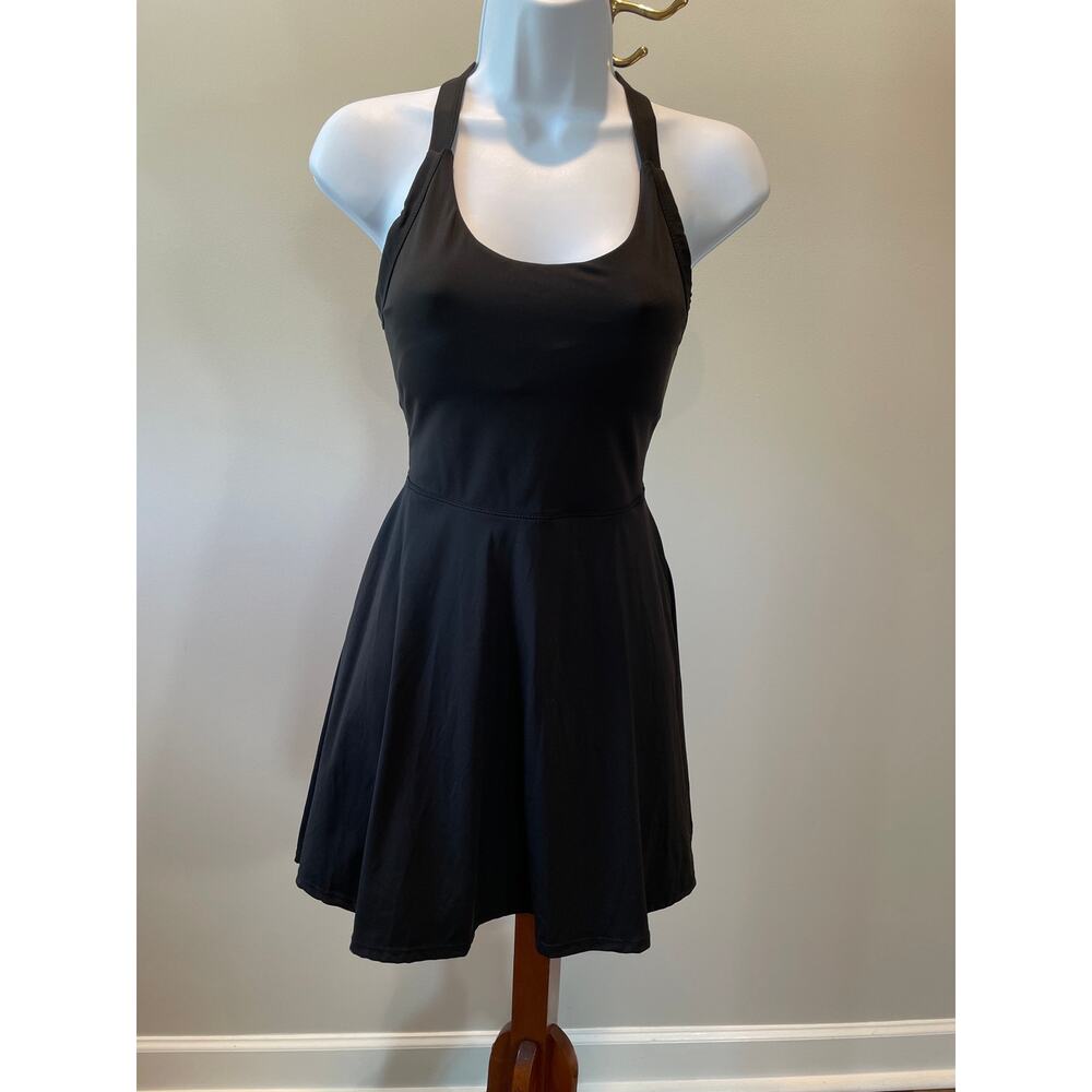 Halara Backless Cut‑Out Twisted 2‑in‑1 Exercise Dress – Black, Size Small
